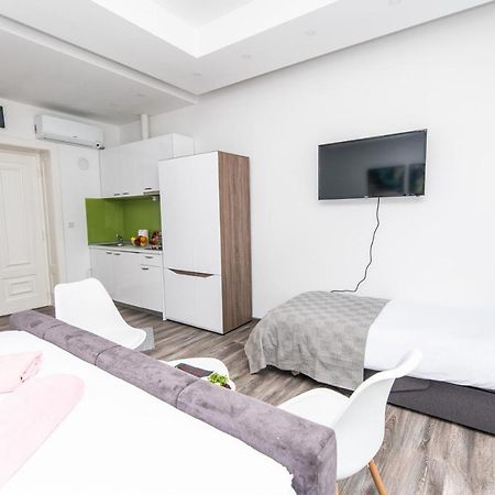 Modern Studio For 3 People In The Heart Of The City Center Sarajevo Exterior foto